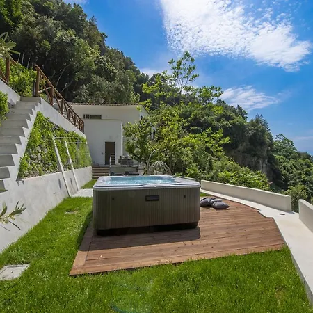 Vila Donna Rachele With Parking Spot